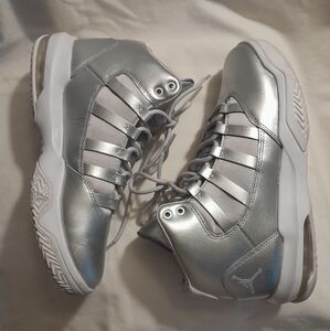 Jordan Size 6y Sliver